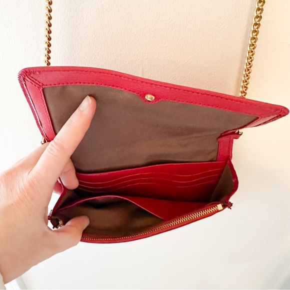 Lauren Ralph Lauren Small textured Vegan Leather Gold Chain Crossbody Bag - Picture 6 of 7